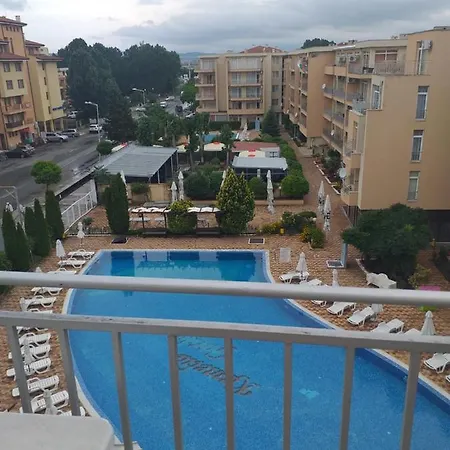 Kamelia Garden شقة